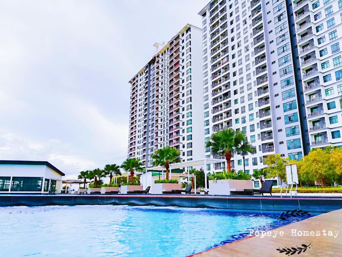 Luxury Premium @ Kempas Apartment